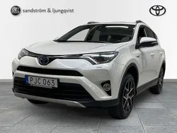 Vit Begagnad 2016 Toyota RAV4 Hybrid Active SUV | 214 000 kr (Dyr)