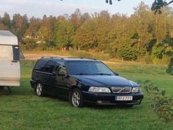 Svart Begagnad 2000 Volvo V70 Standard Kombi | 16 500 kr (Bra pris)