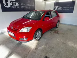 Röd Begagnad 2004 Toyota Corolla Halvkombi | 35 900 kr (Marknadspris)