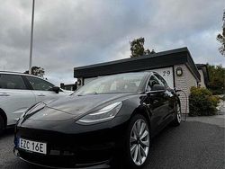 Svart Begagnad 2019 Tesla Model 3 Long Range AWD Sedan | 210 000 kr (Marknadspris)