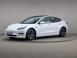 Vit Begagnad 2022 Tesla Model 3 Standard Range Sedan | 279 000 kr (Superpris)