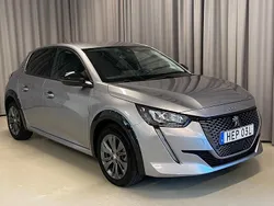 Grå Begagnad 2022 Peugeot e-208 Allure Halvkombi | 179 700 kr (Marknadspris)