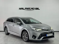 Ljusgrå Begagnad 2016 Toyota Avensis Active Kombi | 119 500 kr (Marknadspris)
