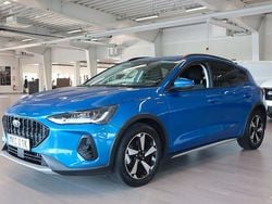 Blå Begagnad 2023 Ford Focus Active Halvkombi | 249 800 kr (Lite dyr)