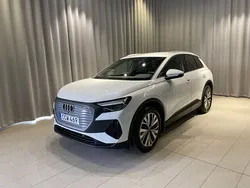 Glaciärvit metallic Begagnad 2021 Audi Q4 e-tron Proline SUV | 369 900 kr (Lite dyr)