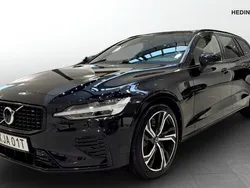 Svart (black) Begagnad 2022 Volvo V60 Ultimate Kombi | 439 900 kr (Bra pris)