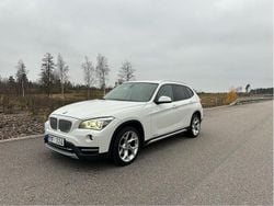 Vit Begagnad 2014 BMW X1 xLine SUV | 109 000 kr (Marknadspris)