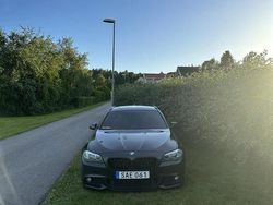 Grå Begagnad 2012 BMW 520 Kombi | 150 000 kr