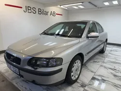 Ljusgrå Begagnad 2002 Volvo S60 Business Edition Sedan | 39 900 kr (Marknadspris)