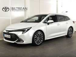Vit Begagnad 2023 Toyota Corolla Style Kombi | 299 900 kr (Marknadspris)