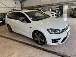 Vit Begagnad 2016 VW Golf VII R Kombi | 229 900 kr (Marknadspris)