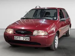Mörkröd Begagnad 1999 Ford Fiesta Halvkombi | 12 900 kr