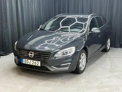 Grå Begagnad 2014 Volvo V60 Momentum Kombi | 94 900 kr