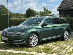 Grön Begagnad 2020 Skoda Superb LAURIN & KLEMENT Kombi | 294 000 kr (Marknadspris)