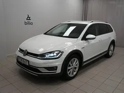 Vit Begagnad 2018 VW Golf Alltrack Kombi | 209 900 kr (Marknadspris)