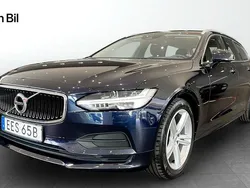 Mörkblå Begagnad 2019 Volvo V90 Momentum Kombi | 304 000 kr (Lite dyr)