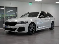 Vit Begagnad 2020 BMW 520 M Sport Kombi | 299 800 kr (Dyr)