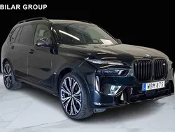 Svart Begagnad 2025 BMW X7 M Sport SUV | 1 299 000 kr