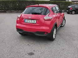 Röd Begagnad 2016 Nissan Juke SUV | 130 000 kr (Marknadspris)