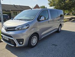 Silver Begagnad 2020 Toyota Proace Verso Kombi | 274 900 kr (Marknadspris)