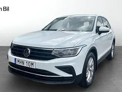 Vit Begagnad 2020 VW Tiguan Life SUV | 269 900 kr (Marknadspris)
