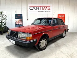 Röd Begagnad 1988 Volvo 240 Sedan | 69 900 kr