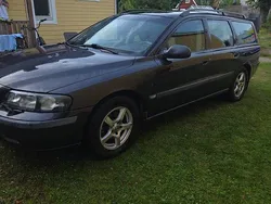 Grå Begagnad 2001 Volvo V70 Business Edition Kombi | 11 000 kr (Marknadspris)