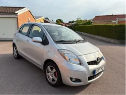 Silver Begagnad 2011 Toyota Yaris Halvkombi | 59 000 kr