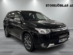 Svart Begagnad 2015 Mitsubishi Outlander SUV | 124 000 kr (Lite dyr)