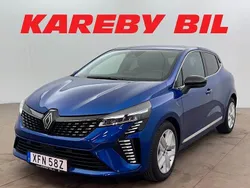 Blå (blå metallic) Begagnad 2023 Renault Clio V Techno Halvkombi | 183 900 kr (Marknadspris)