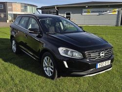 Svart Begagnad 2017 Volvo XC60 Momentum SUV | 149 900 kr (Marknadspris)