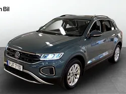 Mörkblå Begagnad 2024 VW T-Roc Edition SUV | 319 800 kr (Dyr)