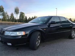 Svart Begagnad 2000 Cadillac Seville STS Sedan | 37 000 kr