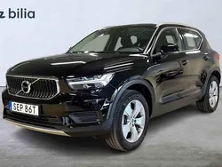 Svart Begagnad 2022 Volvo XC40 SUV | 269 000 kr