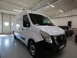 Vit Begagnad 2022 Nissan Interstar Van | 298 000 kr