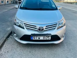 Silver Begagnad 2013 Toyota Avensis Business Edition Kombi | 99 000 kr (Marknadspris)
