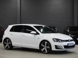 Vit Begagnad 2015 VW Golf VII GTD Halvkombi | 149 900 kr (Marknadspris)