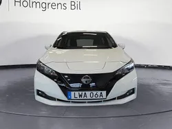 Vit Begagnad 2023 Nissan Leaf N-Connecta Halvkombi | 208 800 kr (Marknadspris)