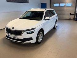 Vit Begagnad 2021 Skoda Kamiq Adventure SUV | 225 000 kr (Marknadspris)