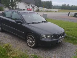 Grå Begagnad 2001 Volvo S60 Sedan | 9 500 kr (Superpris)