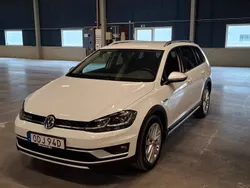 Vit Begagnad 2020 VW Golf Alltrack Kombi | 208 900 kr (Marknadspris)