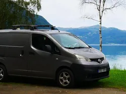 Grå Begagnad 2010 Nissan NV200 Van | 75 000 kr