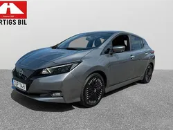 Grå Begagnad 2022 Nissan Leaf N-Connecta Halvkombi | 194 900 kr (Marknadspris)