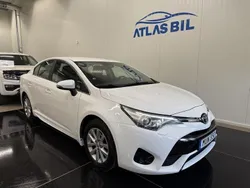 Vit Begagnad 2015 Toyota Avensis Sedan | 149 900 kr (Marknadspris)
