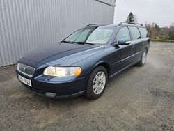 Blå Begagnad 2006 Volvo V70 Kinetic Kombi | 74 900 kr