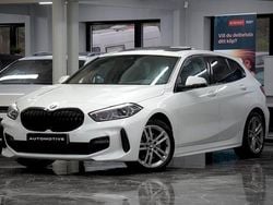 Vit Begagnad 2021 BMW 118 M Sport Halvkombi | 249 900 kr (Lite dyr)