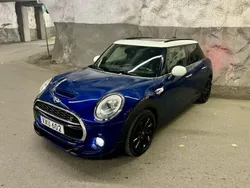 Blå Begagnad 2016 Mini Cooper S Halvkombi | 198 900 kr (Marknadspris)