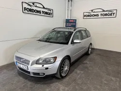 Ljusgrå (grå) Begagnad 2007 Volvo V50 Summum Kombi | 44 900 kr (Marknadspris)
