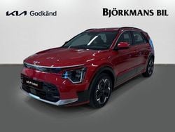 Röd (/cr5/ runway red m) Begagnad 2022 Kia e-Niro SUV | 309 000 kr (Lite dyr)