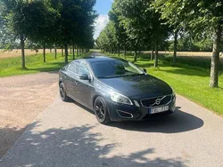 Grå Begagnad 2011 Volvo S60 Momentum Sedan | 58 900 kr (Marknadspris)